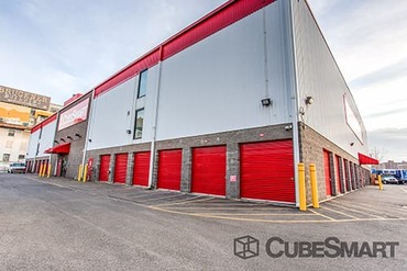 CubeSmart Self Storage - 200 E 135th St Bronx, NY 10451