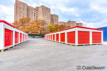 CubeSmart Self Storage - 2880 Exterior St Bronx, NY 10463