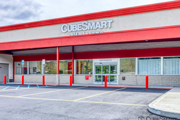 CubeSmart Self Storage - 621 Bank Rd Jefferson Valley, NY 10535