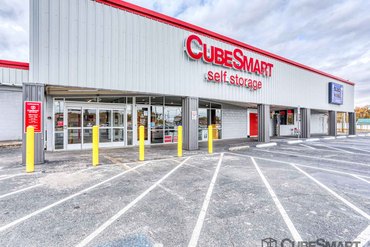 CubeSmart Self Storage - 1886-1894 Fort Campbell Blvd Clarksville, TN 37042