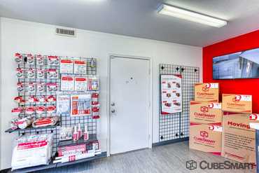 CubeSmart Self Storage - 10707 N Interstate 35 Austin, TX 78753
