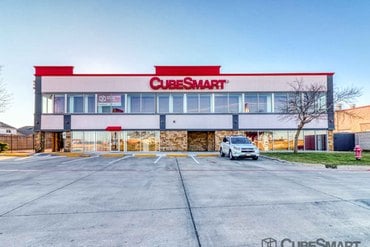 CubeSmart Self Storage - 7201 North Fwy Fort Worth, TX 76131