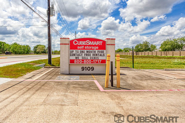 CubeSmart Self Storage - 9109 Hughes Ranch Rd Pearland, TX 77584