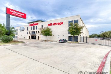 CubeSmart Self Storage - 2310 N Loop 1604 W San Antonio, TX 78248