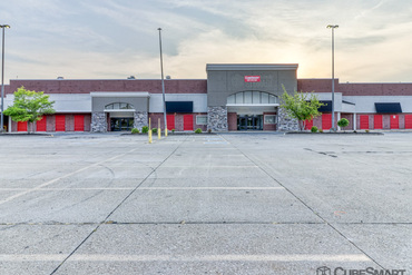 CubeSmart Self Storage (formerly Affordable Family Storage) - 3400 E 33rd St Des Moines, IA 50317