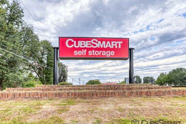 CubeSmart Self Storage - 3115 S Lake Dr Texarkana, TX 75501