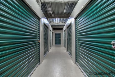 CubeSmart Self Storage - 19395 Sw 106th Ave Cutler Bay, FL 33157