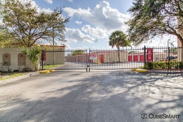 CubeSmart Self Storage - 13290 W State Rd 84 Davie, FL 33325