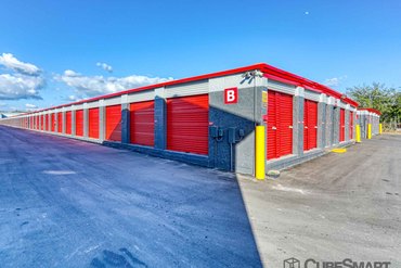 CubeSmart Self Storage - 5907 W Linebaugh Ave Tampa, FL 33624