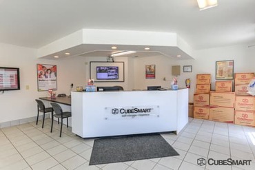 CubeSmart Self Storage - 3831 Redwing Cir Decatur, GA 30032
