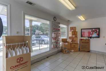 CubeSmart Self Storage - 3831 Redwing Cir Decatur, GA 30032