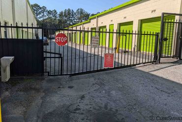 CubeSmart Self Storage - 3134 Chestnut Drive Doraville, GA 30340