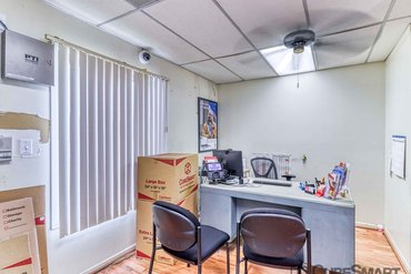 CubeSmart Self Storage - 2001 Grand Ave West Des Moines, IA 50265