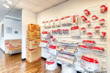 CubeSmart Self Storage - 17058 Richmond Hwy Dumfries, VA 22026