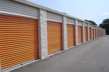 Public Storage - 2100 W Utica Road Shelby Township, MI 48317