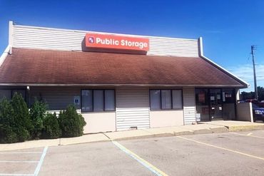 Public Storage - 4816 N Grand River Ave Lansing, MI 48906