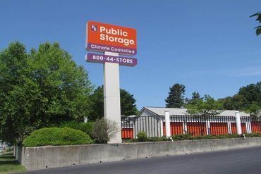 Public Storage - 1925 Silas Creek Pkwy Winston Salem, NC 27103
