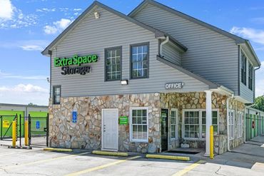 Extra Space Storage - 6231 Hillandale Dr Lithonia, GA 30058