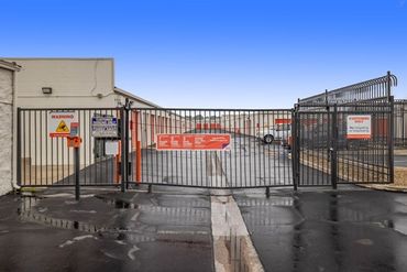 Public Storage - 3207 E South St Long Beach, CA 90805