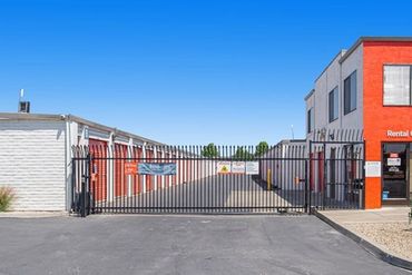 Public Storage - 1011 E March Lane Stockton, CA 95210