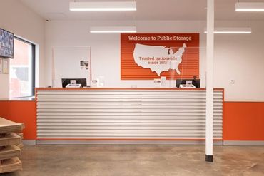 Public Storage - 18440 Burbank Blvd Tarzana, CA 91356