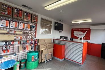 Public Storage - 1820 Frienza Ave Sacramento, CA 95815