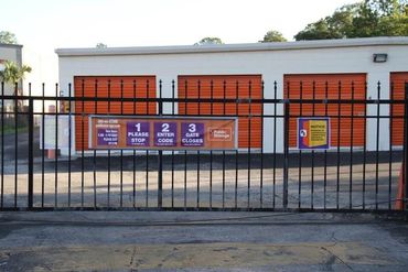 Public Storage - 8523 Baymeadows Road Jacksonville, FL 32256