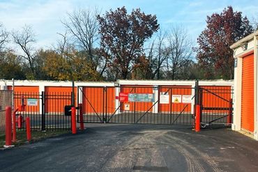 Public Storage - 28W650 Roosevelt Road Winfield, IL 60190