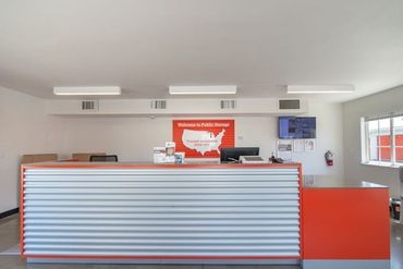 Public Storage - 300 E Larch Road Tracy, CA 95304