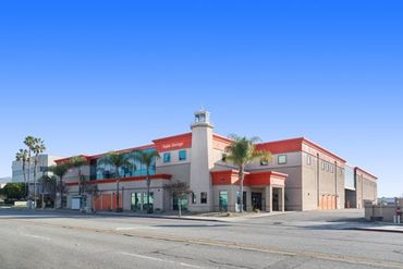 Public Storage - 2240 N Hollywood Way Burbank, CA 91505