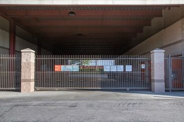 Public Storage - 2240 N Hollywood Way Burbank, CA 91505