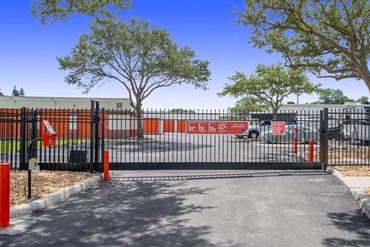 Public Storage - 4050 Bee Ridge Rd Sarasota, FL 34233