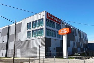 Public Storage - 685 SE Division Pl Portland, OR 97202