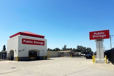 Public Storage - 1880 W Charter Way Stockton, CA 95206