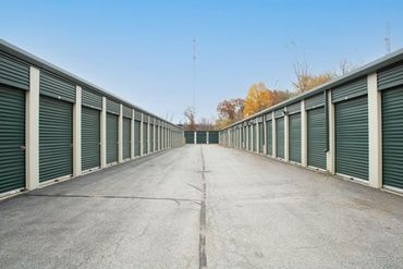 Public Storage - 900 Locust St Valparaiso, IN 46383