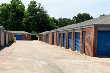 Public Storage - 2600 S Hulen St Fort Worth, TX 76109