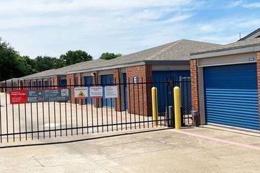 Public Storage - 2600 S Hulen St Fort Worth, TX 76109