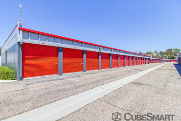 CubeSmart Self Storage - 10999 Willow Ct San Diego, CA 92127