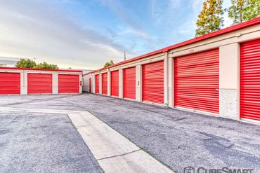 CubeSmart Self Storage - 301 Lemon Creek Dr Walnut, CA 91789