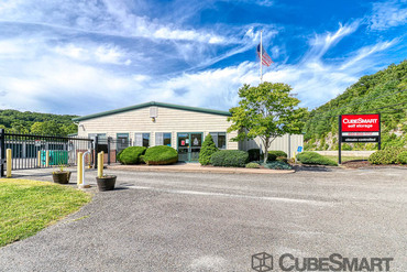 CubeSmart Self Storage - 808 S Main St Beacon Falls, CT 06403