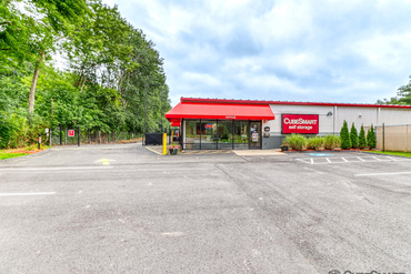 CubeSmart Self Storage - 522 Cottage Grove Rd Bloomfield, CT 06002
