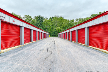 CubeSmart Self Storage - 522 Cottage Grove Rd Bloomfield, CT 06002