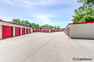 CubeSmart Self Storage - 171 Cedar St Branford, CT 06405