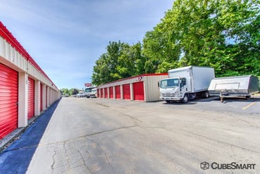 CubeSmart Self Storage - 171 Cedar St Branford, CT 06405