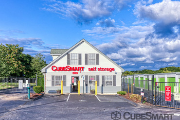 CubeSmart Self Storage - 215 Gold Star Hwy Groton, CT 06340
