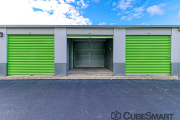CubeSmart Self Storage - 215 Gold Star Hwy Groton, CT 06340
