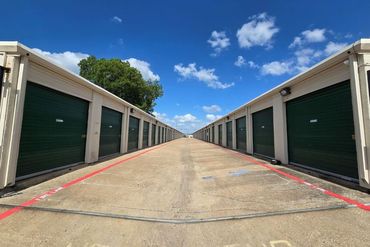 Extra Space Storage - 940 N Mill St Lewisville, TX 75057