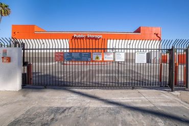 Public Storage - 17300 Newhope Street Fountain Valley, CA 92708