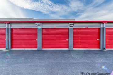 CubeSmart Self Storage - 2323 E South St Long Beach, CA 90805