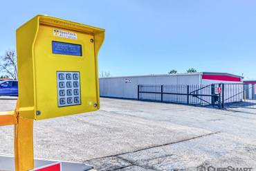 CubeSmart Self Storage - 443 Laredo St Aurora, CO 80011